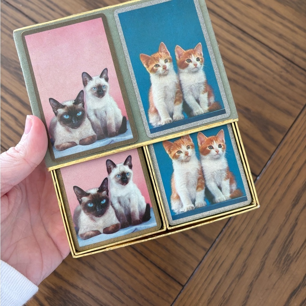 Vintage Gold Cat-Themed Playing Cards Set - Picture 3 of 4